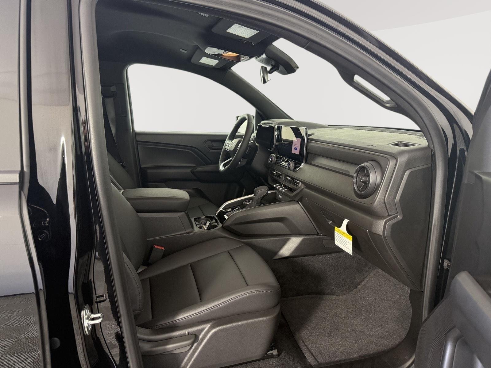 Used 2026 Black Chevrolet 4WD Trail Boss image 14