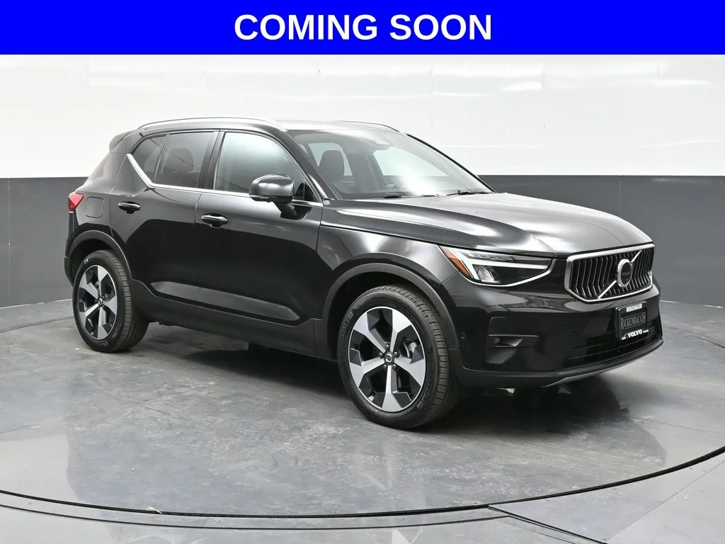2025 Volvo XC40 B5 Plus Bright AWD's photo