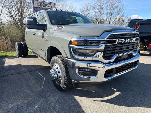 New 2026 Ceramic Gray Clear-Coat Exterior Paint RAM Tradesman image 6