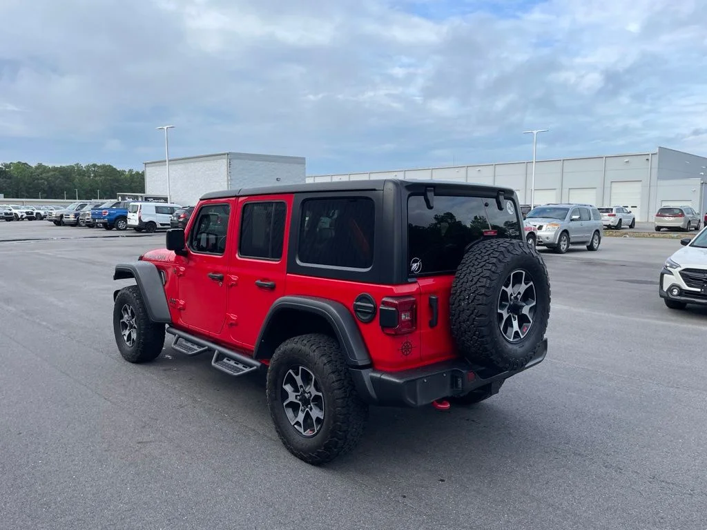 Used 2021 Red Jeep Unlimited Rubicon image 3