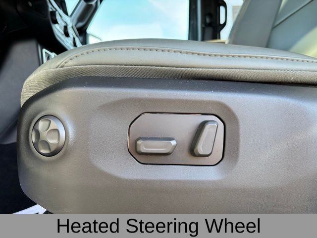 New 2026 Anvil Clear-Coat Exterior Paint Jeep Mojave image 15