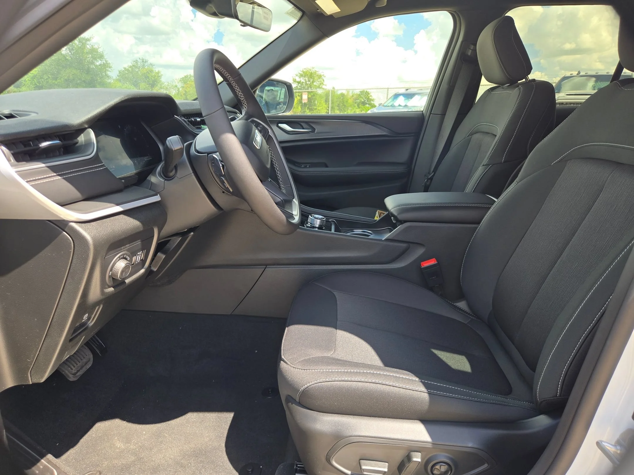 New 2026 Bright White Clearcoat Jeep Laredo X image 9