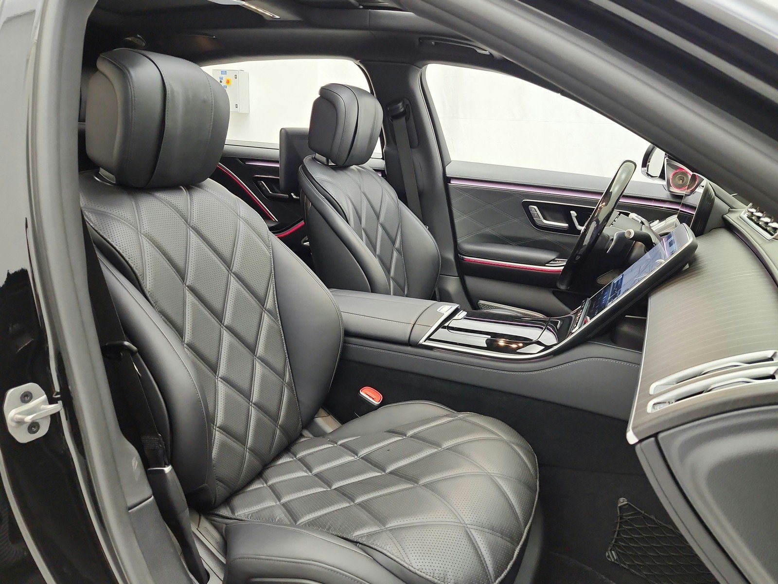 Certified Used 2024 Obsidian Black Metallic Mercedes-Benz Maybach S 580 4MATIC® Sedan image 20
