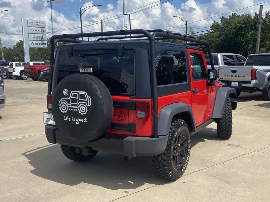 Used 2015 Red Jeep Sport image 9