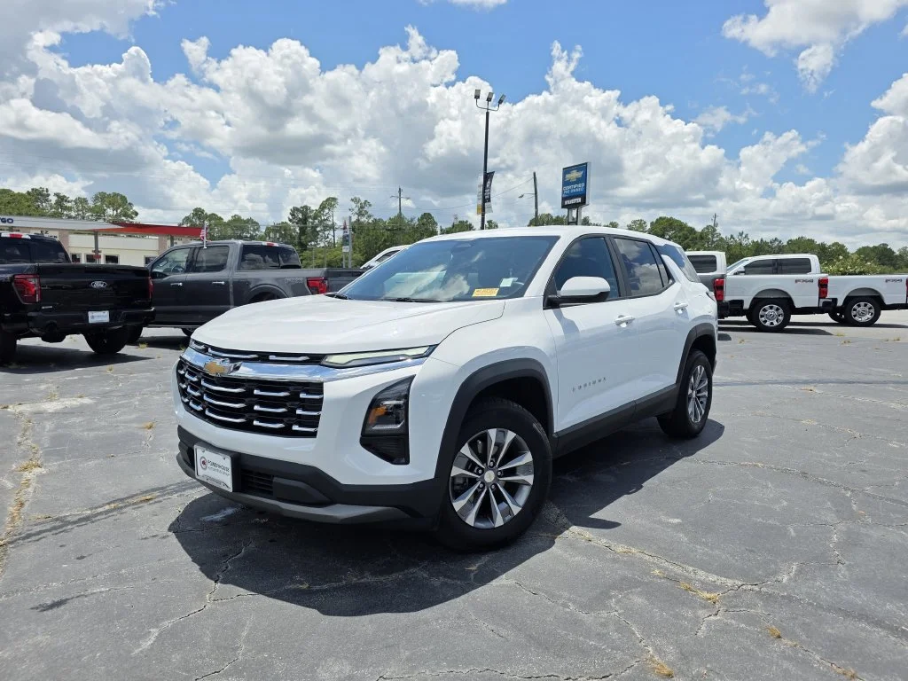 Used 2026 Summit White Chevrolet LT image 2