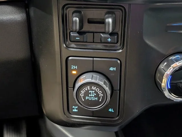 New 2026 Oxford White Ford F-250® Lariat® image 44