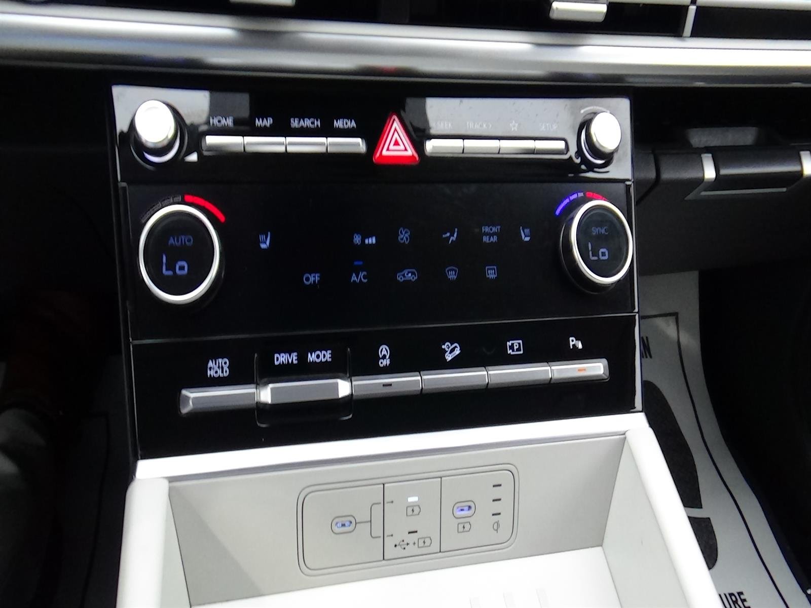 Used 2026 Serenity White Pearl (w6h) Hyundai SEL image 32