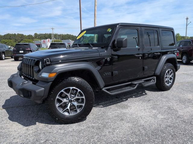 Used 2023 Black Jeep Sport S image 1