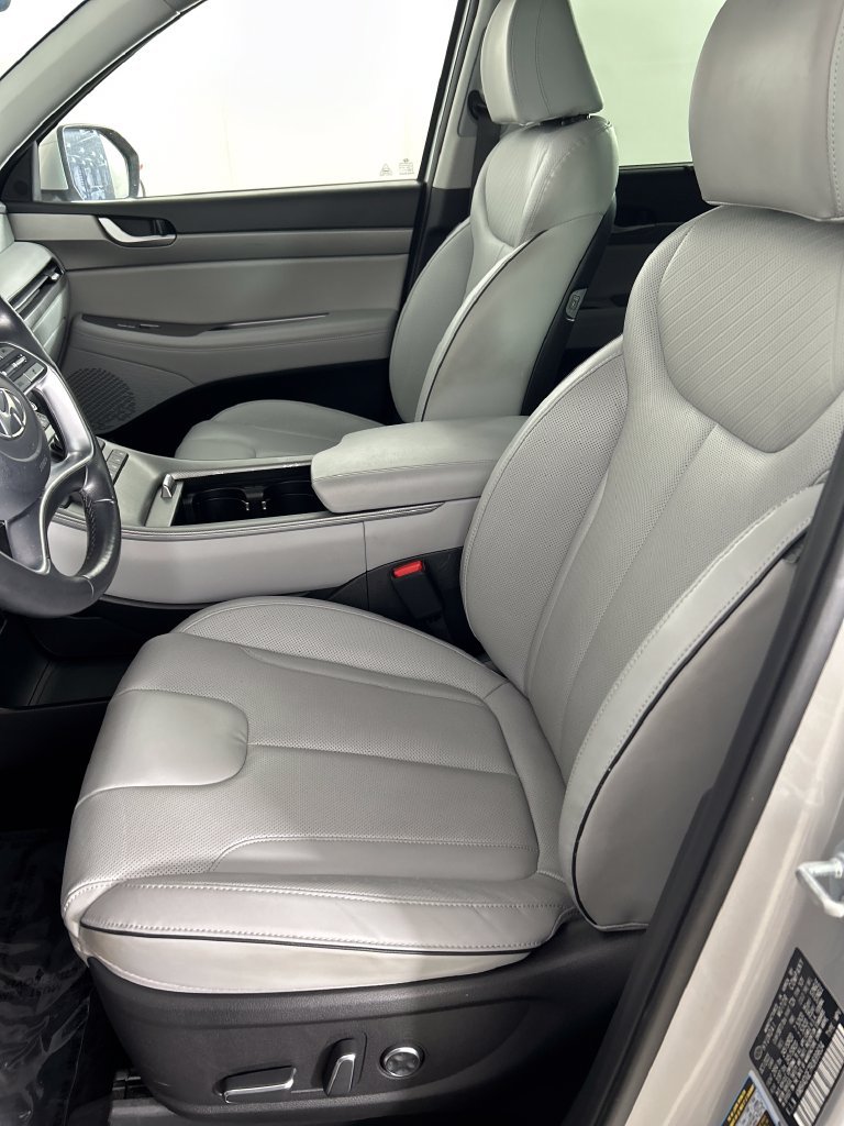 Used 2024 Silver Hyundai SEL image 12