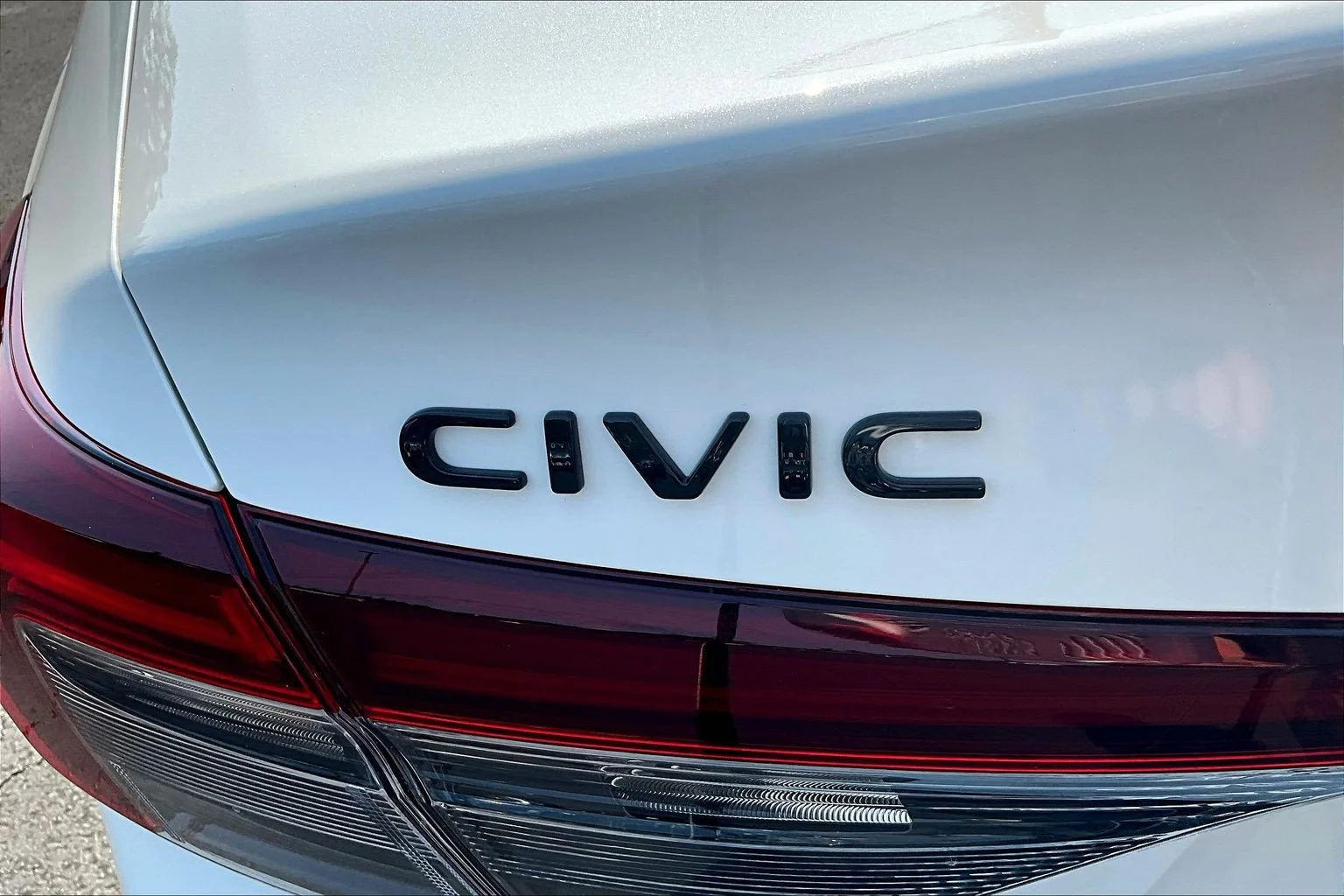 New 2026 Platinum White Pearl Honda Sport Touring image 9