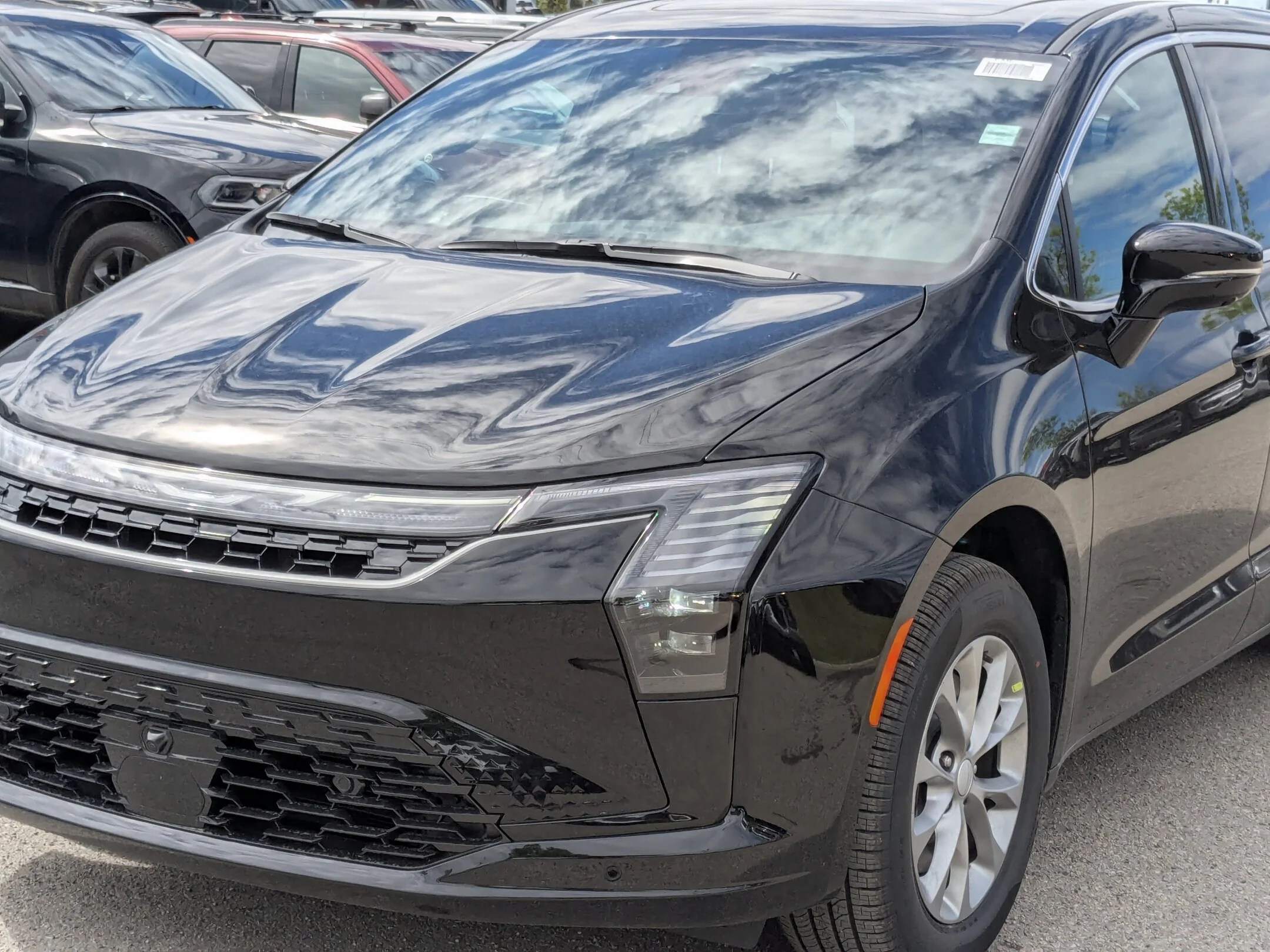 New 2027 Black Chrysler Select - - AWD - Adaptive Cruise Control - Blind Spot Monitor & More! image 10