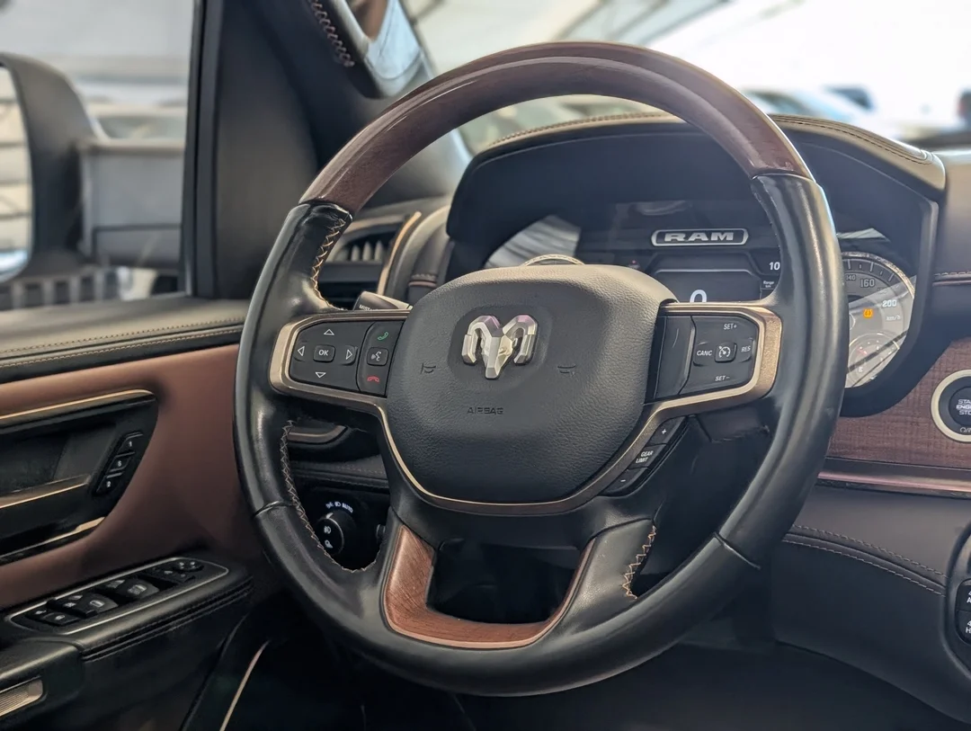 Used 2022 White RAM Limited Longhorn - - 4x4 - 5.7L HEMI V8 eTorque - Premium Leather - Backup Camera & More! - image 16