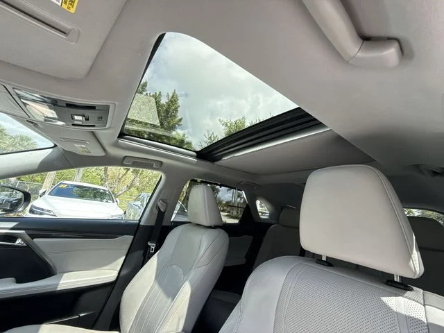 2020 Lexus RX 350 - Photo 22