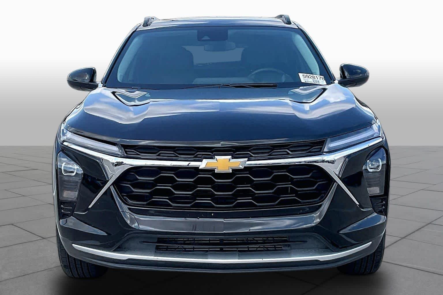 Certified Used 2025 Mosaic Black Metallic Chevrolet LT image 4