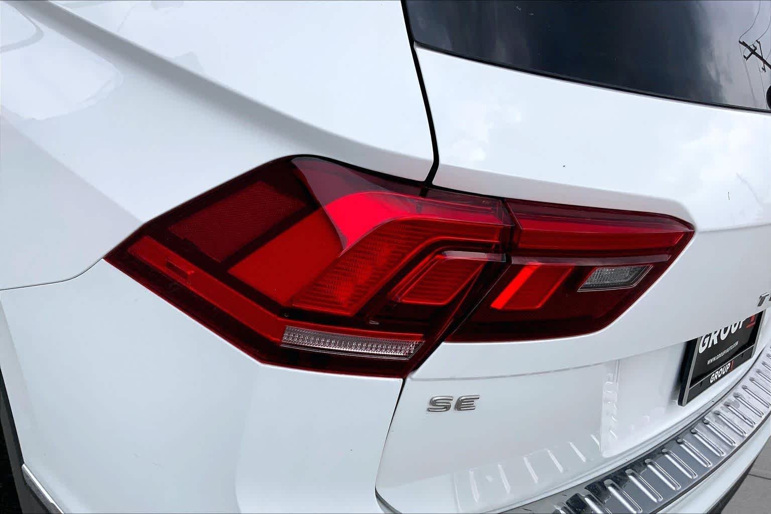 Used 2022 Pure White Volkswagen SE image 53