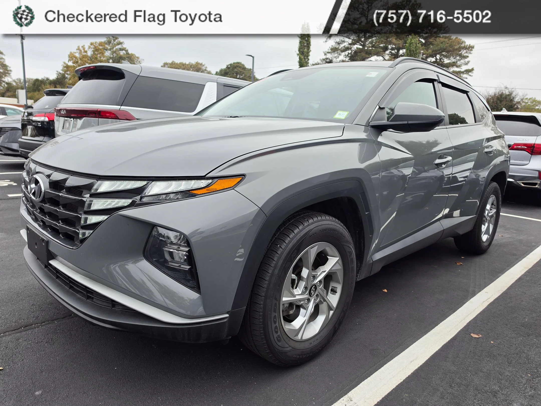 Used 2024 Hampton Gray Hyundai SEL image 1