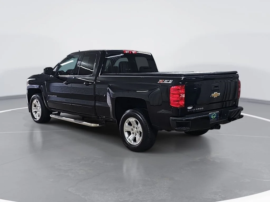 Used 2016 Black Chevrolet LT image 6