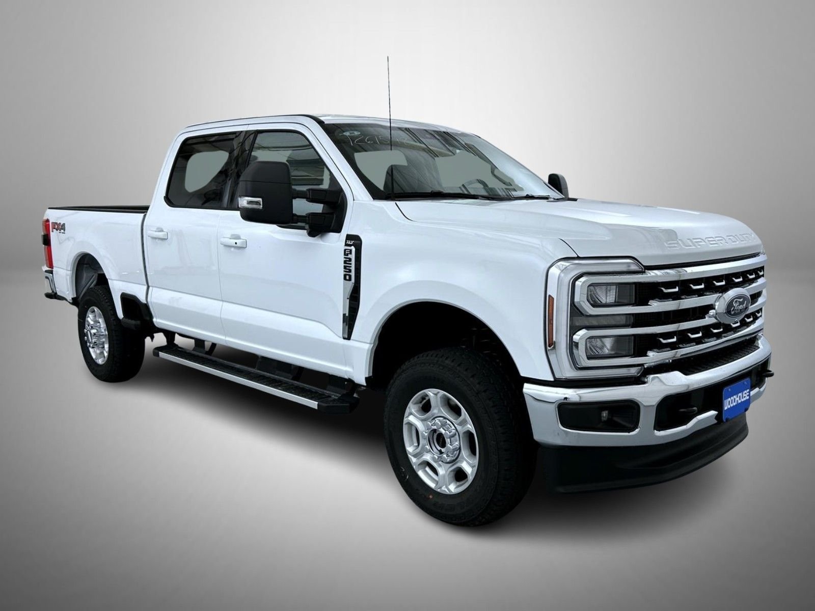 New 2026 Oxford White Ford XLT image 3