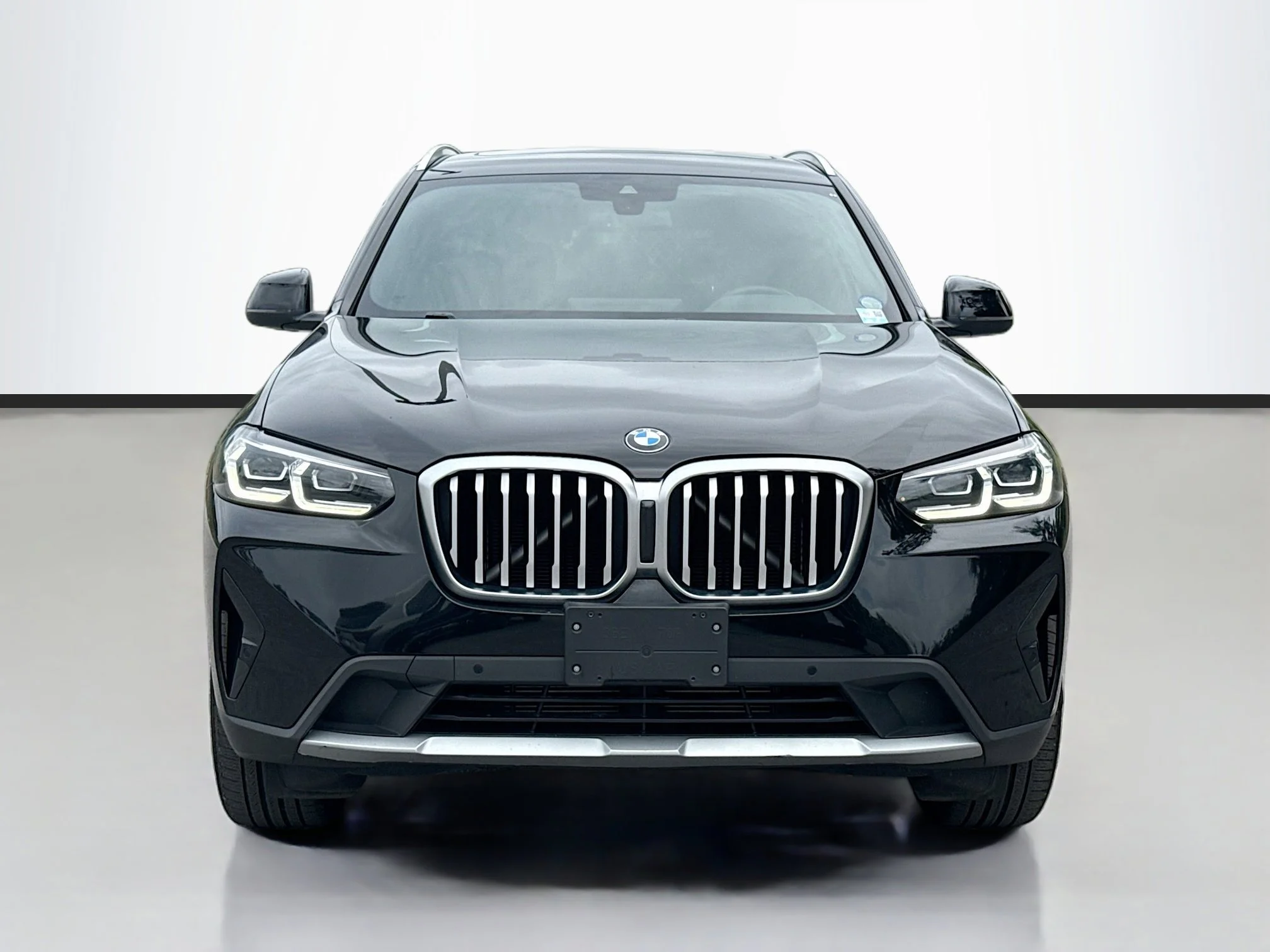Used 2024 Black Sapphire Metallic BMW xDrive30i image 8