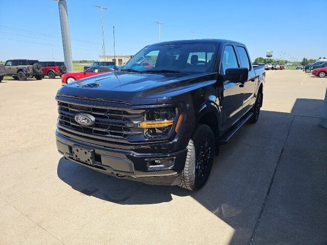 New 2026 Agate Black Metallic Ford XLT image 47