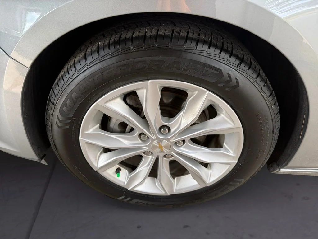 Used 2024 Gray Chevrolet LT image 9