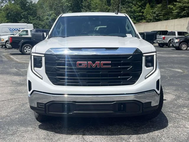 Used 2024 Summit White GMC Pro image 9
