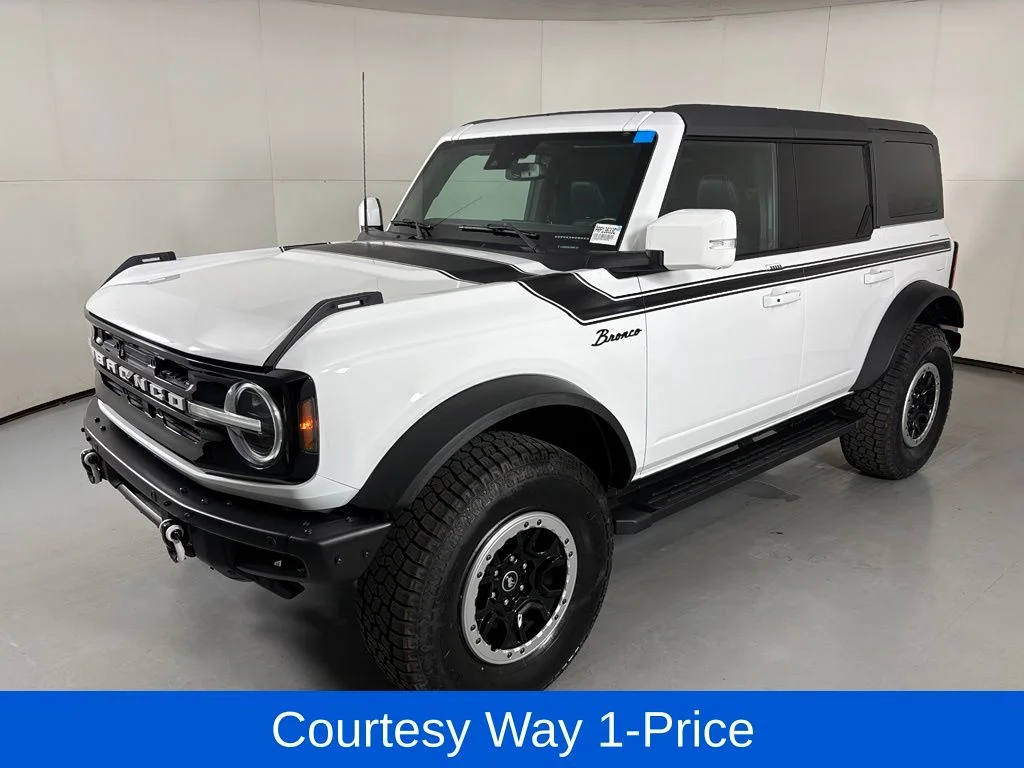 Used 2022 White Ford Outer Banks image 5