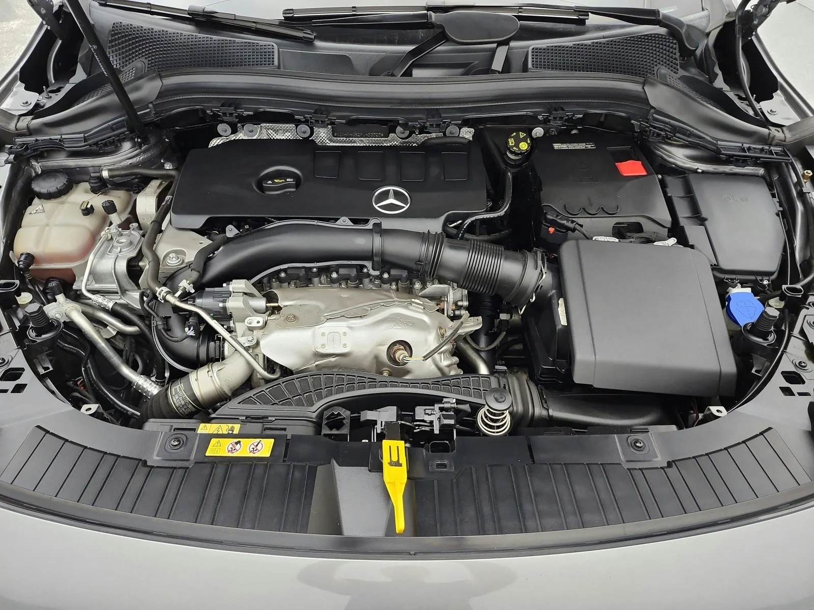 Used 2023 Mountain Grey Metallic Mercedes-Benz GLA 250 SUV image 16