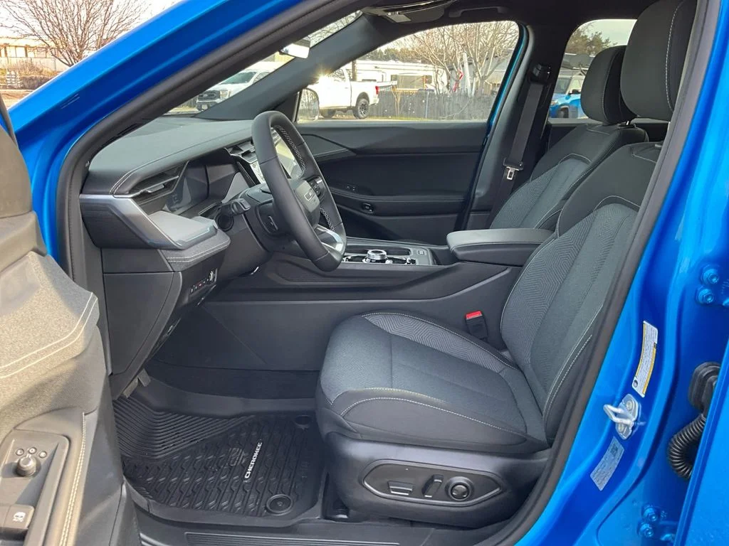 New 2026 Hydro Blue Pearlcoat Jeep Laredo image 17