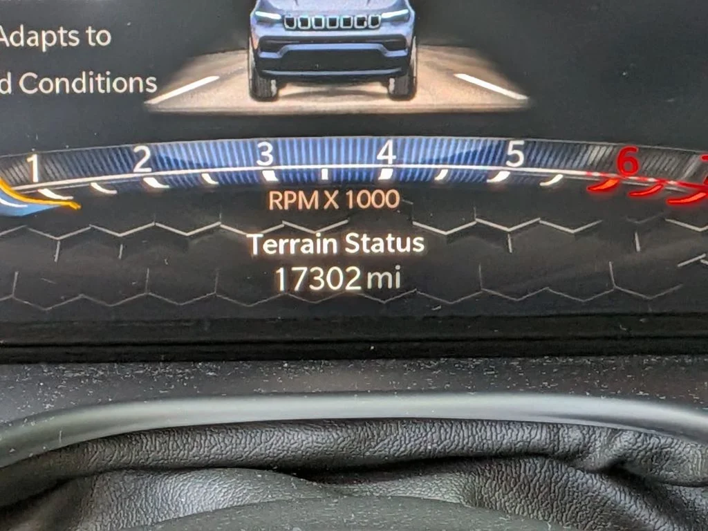 Used 2024 White Jeep Limited image 19