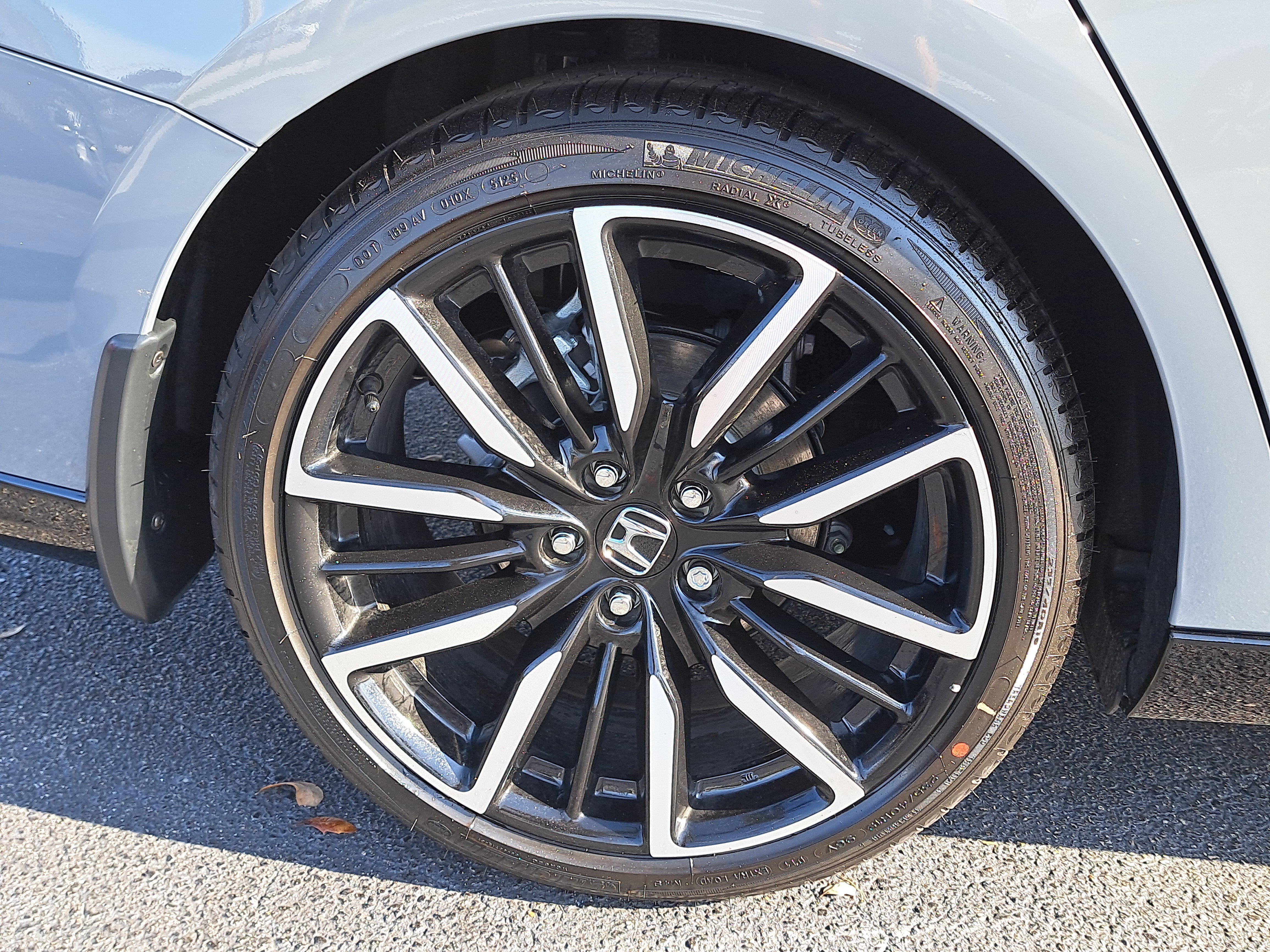 New 2026 Urban Gray Pearl Honda Touring image 7