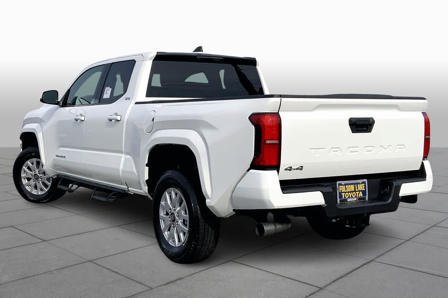 New 2026 Ice Cap Toyota SR5 image 12