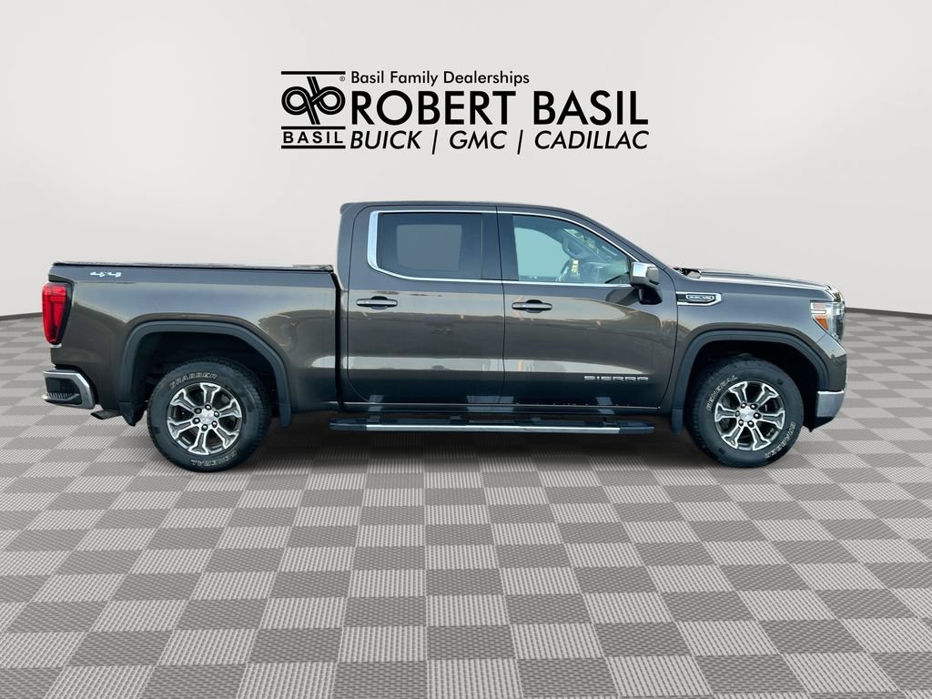 Used 2019 SMOKEY QUARTZ METALLIC GMC SLE image 9