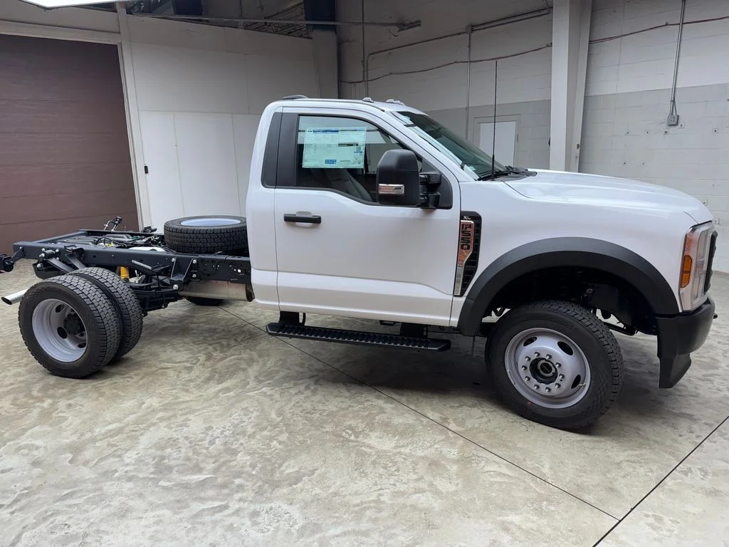 New 2026 Oxford White Ford F-550® XL image 7