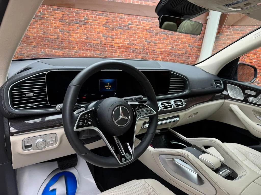 Used 2026 Blue Mercedes-Benz GLS 450 image 12