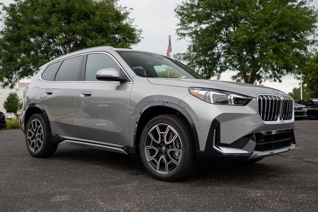 Certified Used 2026 Space Silver Metallic BMW xDrive28i image 8
