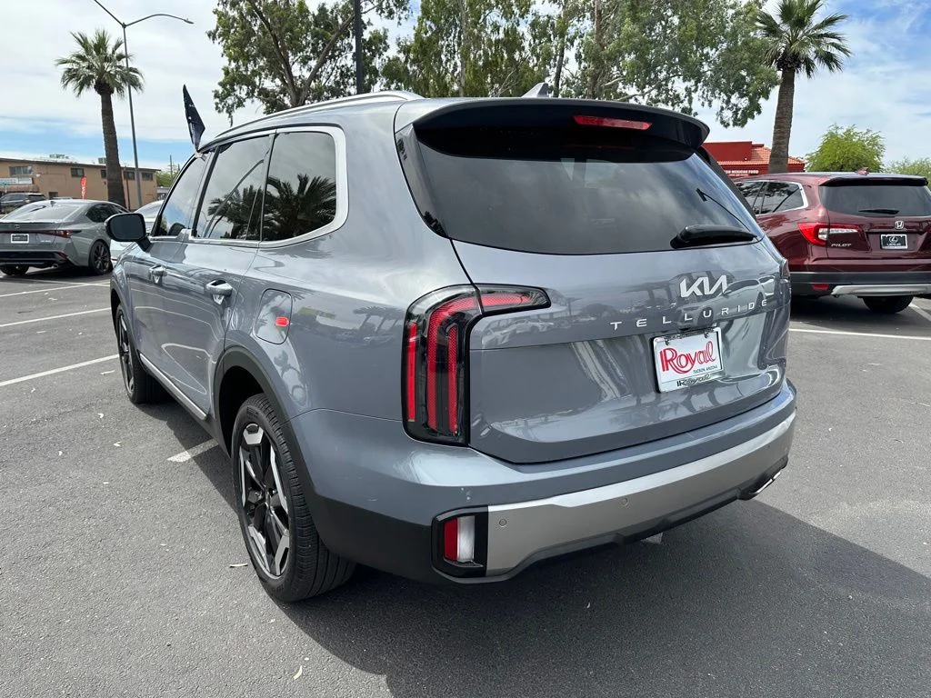 Used 2025 Silver Kia EX image 27