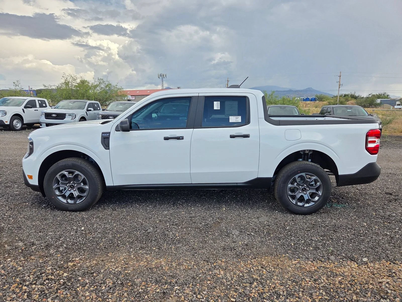 New 2026 Oxford White Ford XLT image 9