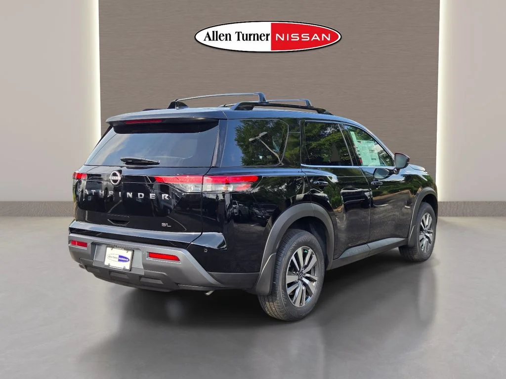 2026 Nissan Pathfinder SL - Photo 6