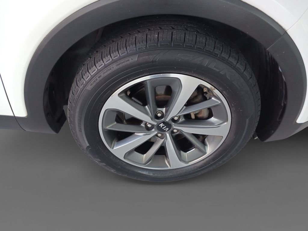 Used 2019 White Kia EX image 16