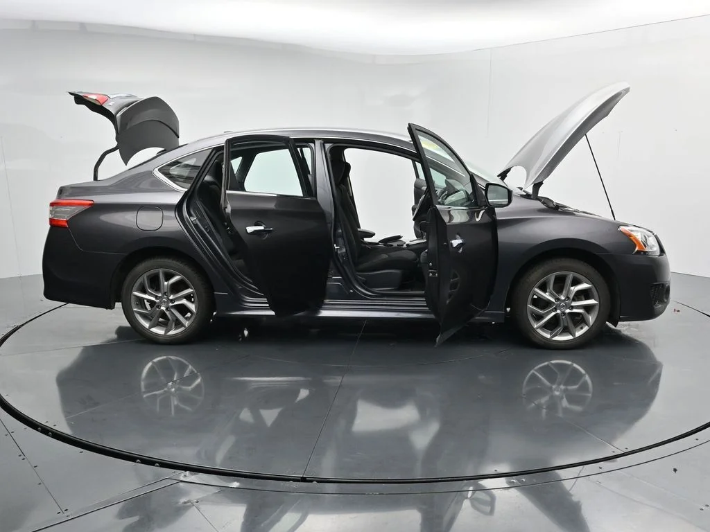 Used 2014 Gray Nissan SR image 37
