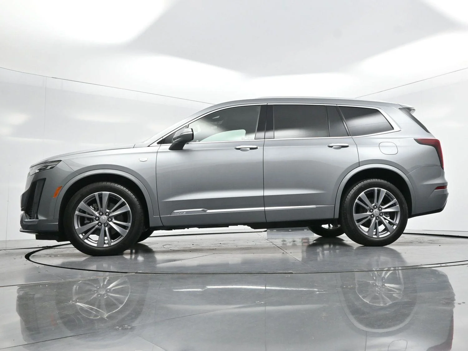 Used 2024 Argent Silver Metallic Cadillac Premium Luxury image 53