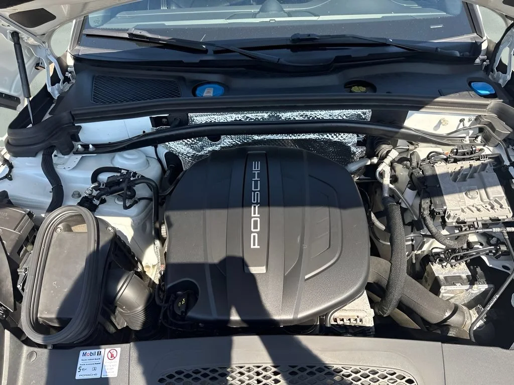 Used 2021  Porsche  image 36