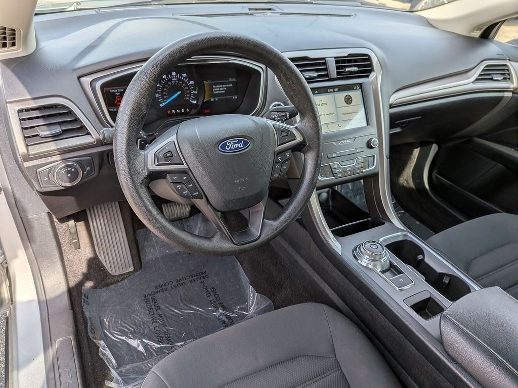 Used 2019 Silver Ford SE image 17