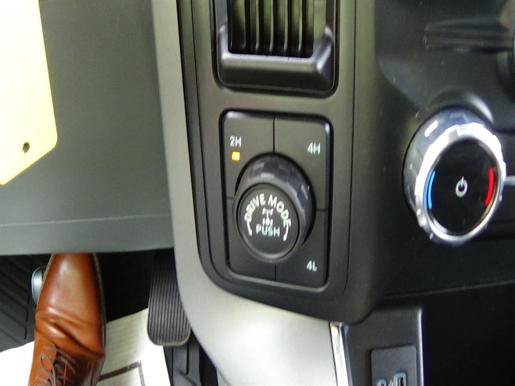 Certified Used 2024 Agate Black Um Ford XLT image 22