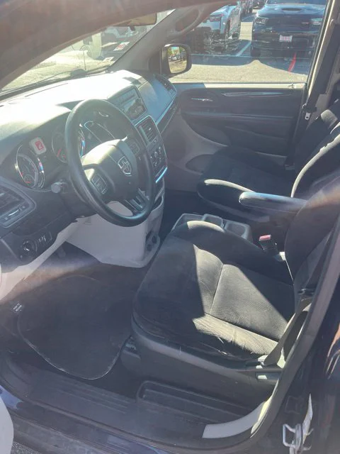 Used 2014 Blue Dodge SE image 11