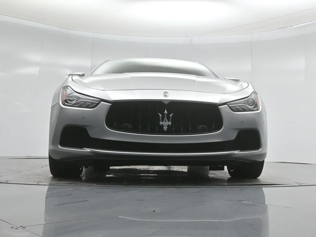 Used 2017 Silver Maserati Base image 41