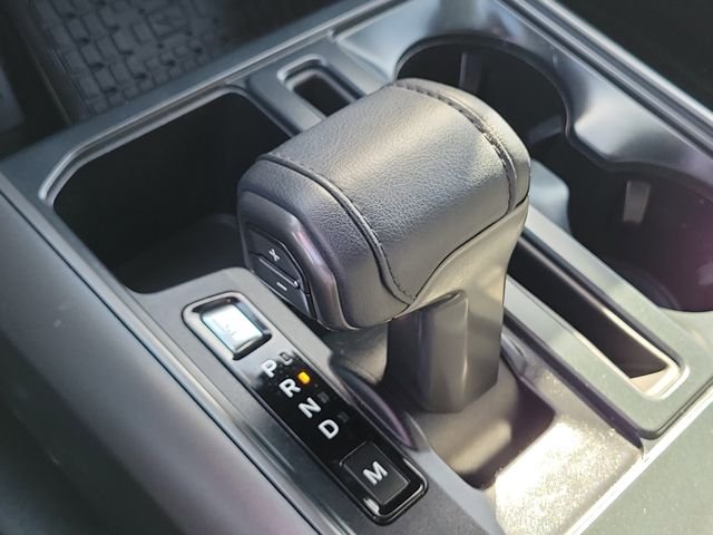 Used 2024 Iconic Silver Metallic Ford XLT image 21