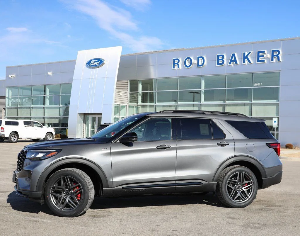 2026 Ford Explorer ST-LINE 4WD's photo
