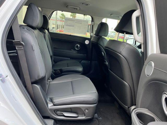 New 2026 White Hyundai SEL FWD image 21